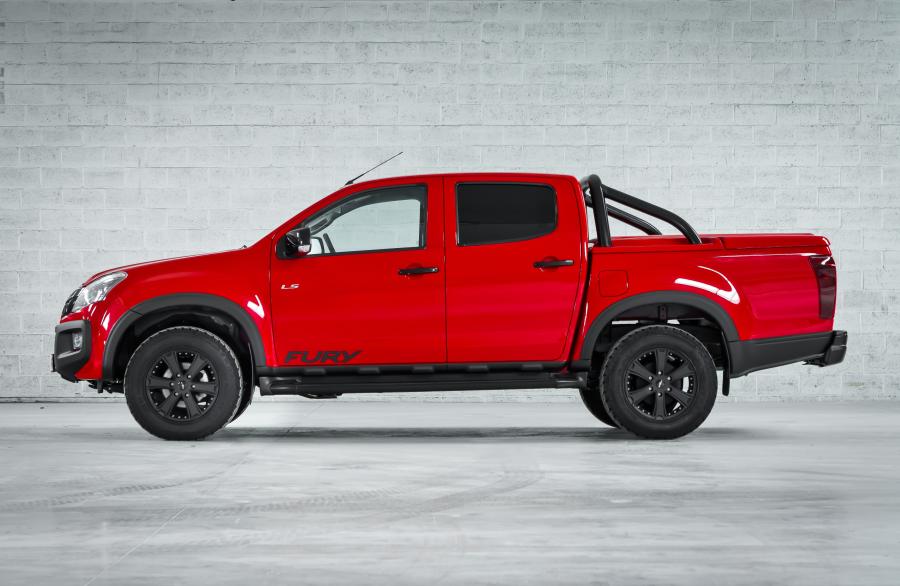  Isuzu D-Max Fury Double Cab 2016 года  (фото 3 из 11)